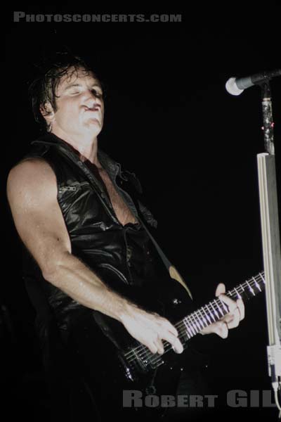 NINE INCH NAILS - 2005-06-22 - PARIS - Zenith - 